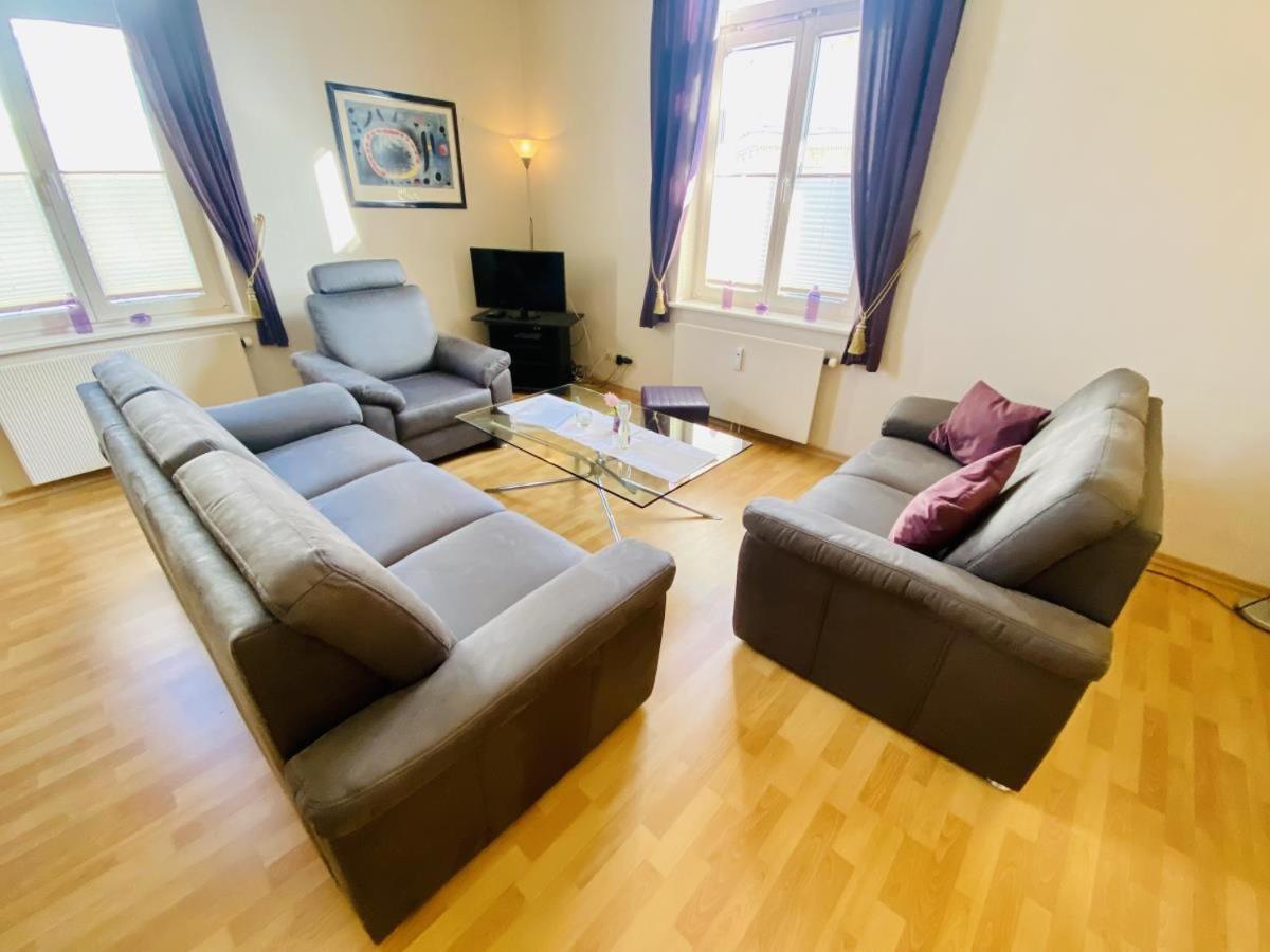 Berringer, Leuchtfeuer, Direkt An Der Promenade Apartment Rostock Exterior photo